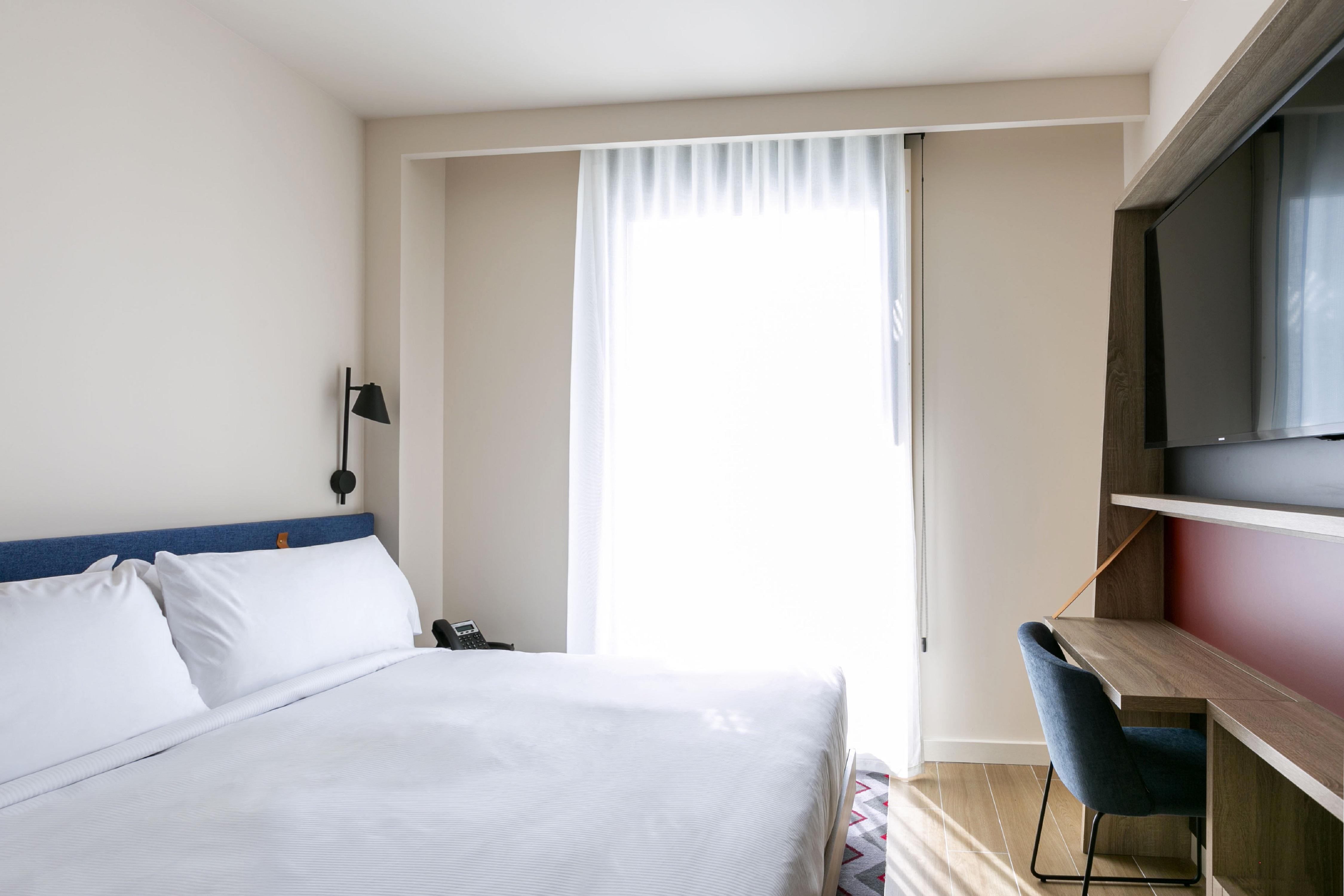 Отель Hampton By Hilton Barcelona Fira Gran Via Оспиталет-де-Льобрегат Экстерьер фото